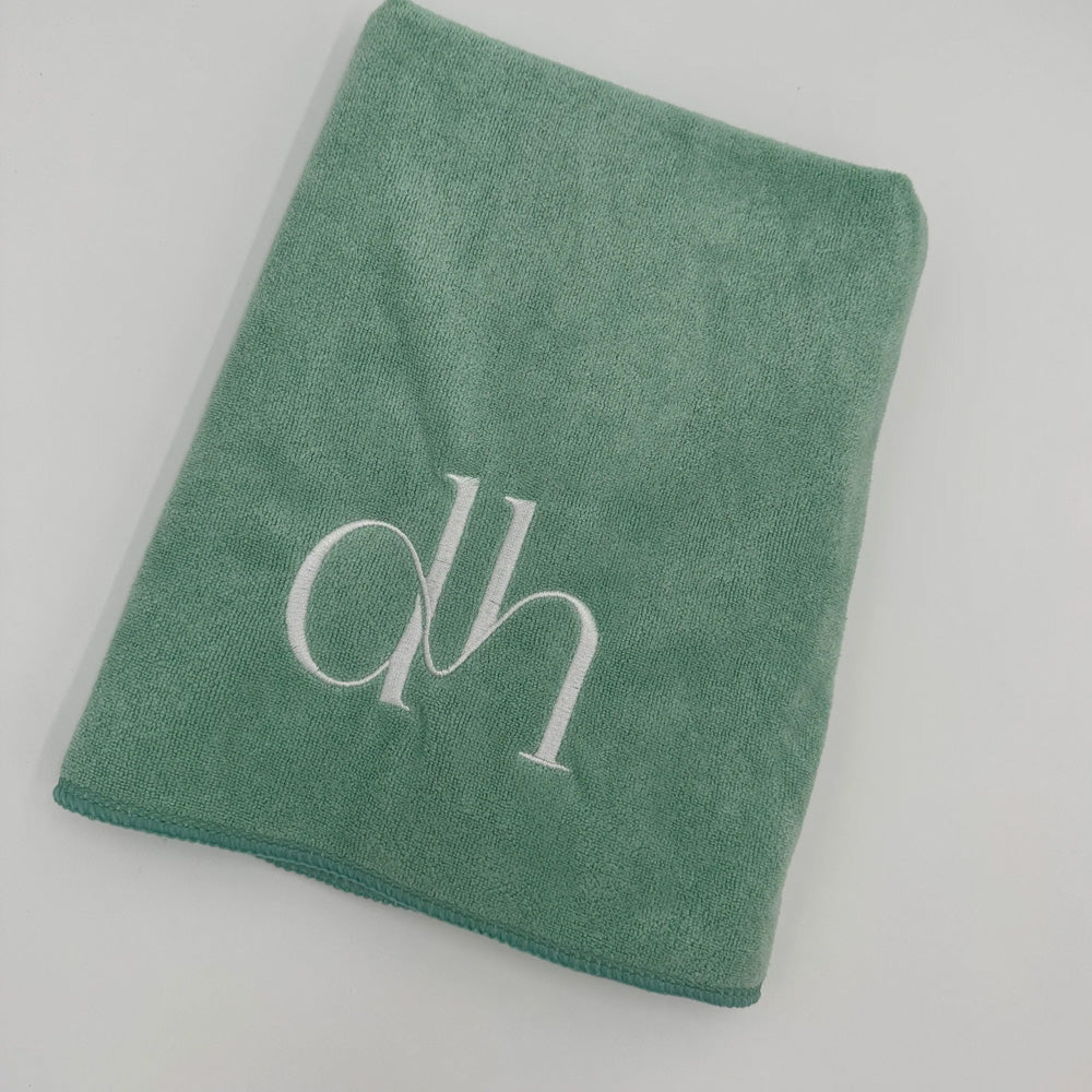 pet towel for grooming pet towel for bath time pet spa towel pet hygiene product pet grooming essentials pet grooming accessory pet drying solution pet comfort pet care accessory pet bath towel microfiber pet towel,gifts for doodle lovers, golden doodle baby stuff, stuff for goldendoodles, Goldendoodle, Goldendoodle gifts